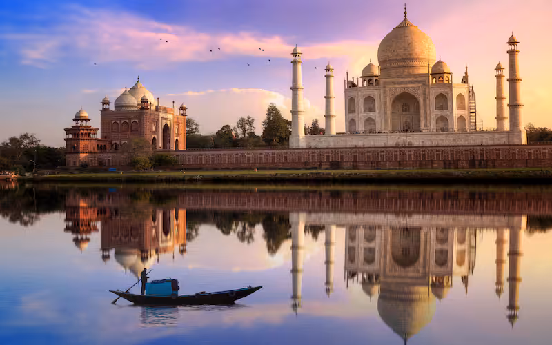 Delhi to Agra taxi service